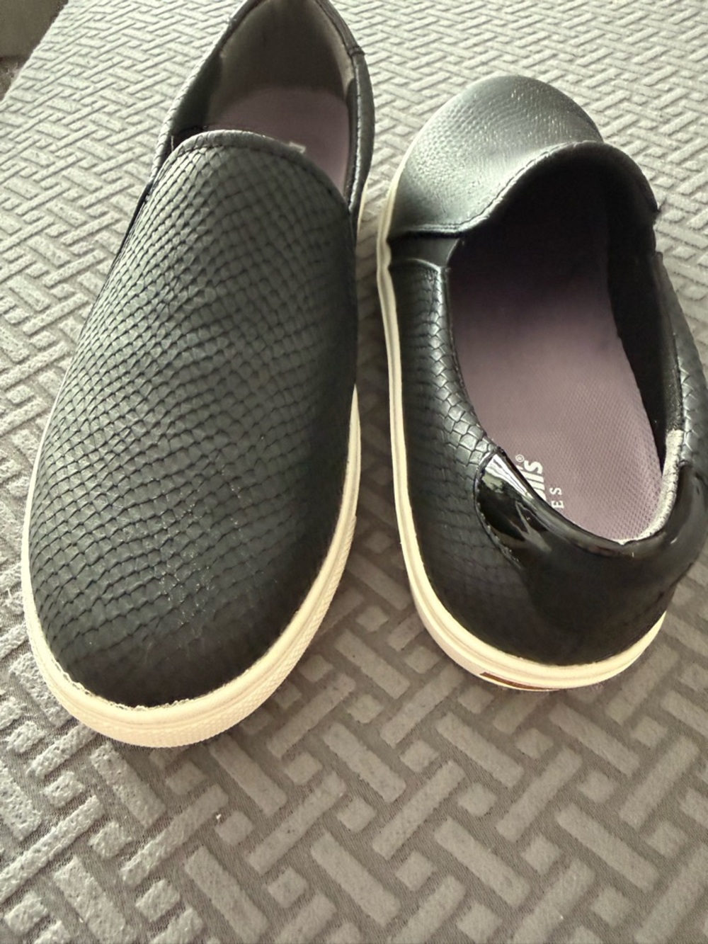 New!! Dr. Scholl's Black Slip-On Casual Sneakers size 7 - Picture 3 of 7